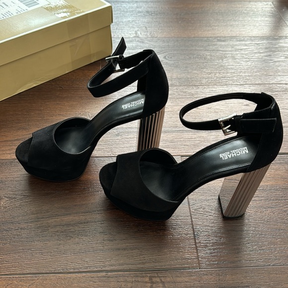 MICHAEL Michael Kors Porter NWT Ankle Strap Suede Platform Block Heel Sandals. - Picture 11 of 11